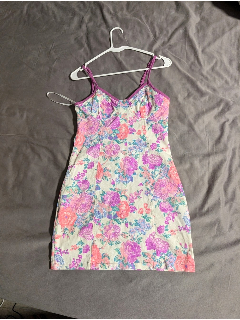 MINKPINK Floral Mini Dress in Pink & White Size Medium Like New